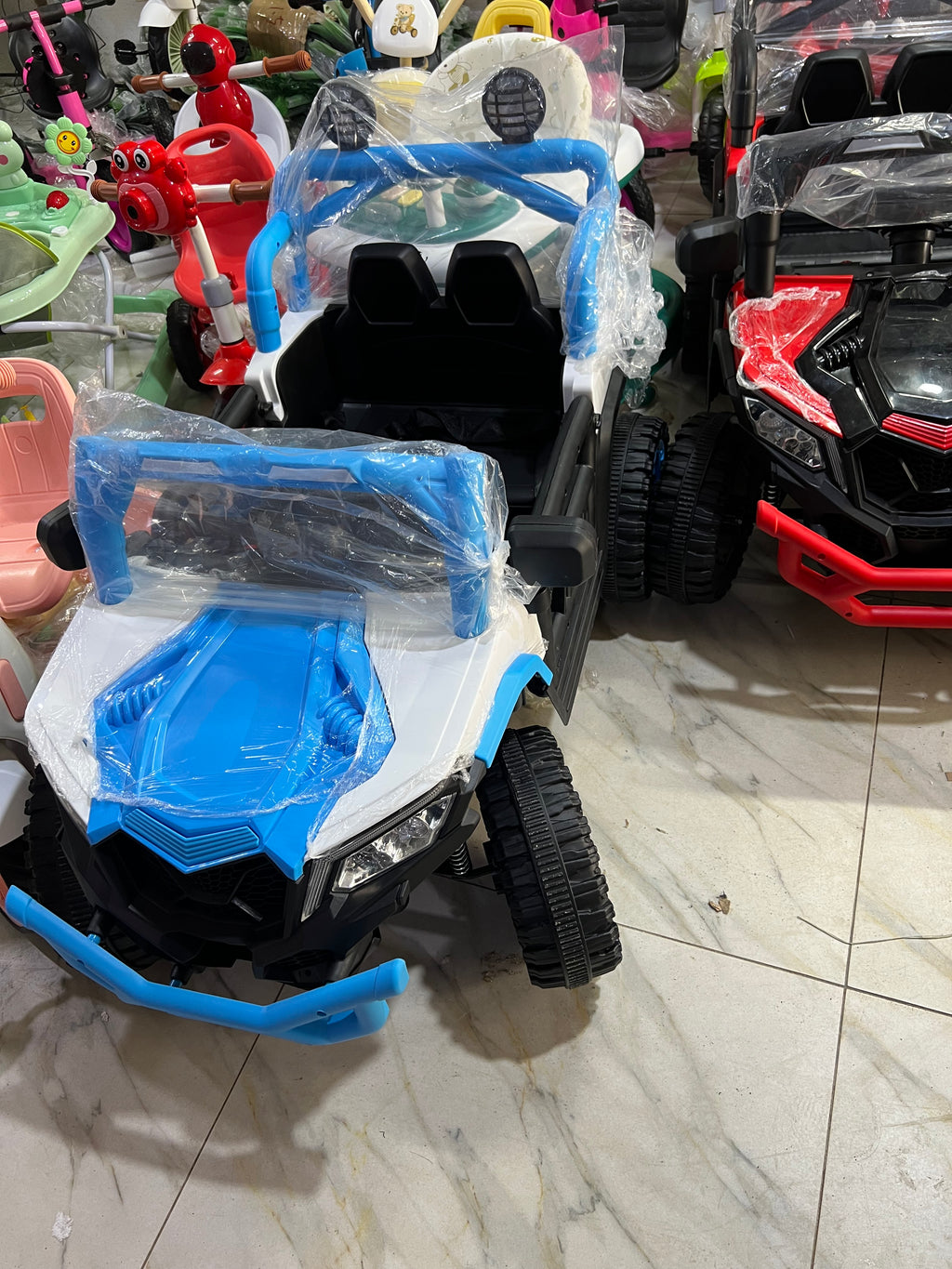 🚗💨 Offrez l’aventure à votre enfant !

Découvrez cette superbe voiture électrique rechargeable télécommandée, parfaite pour les enfants de 1 à 6 ans.